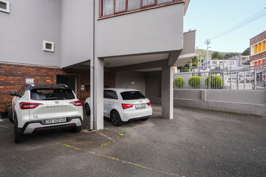 2 Bedroom Property for Sale in Tamboerskloof Western Cape